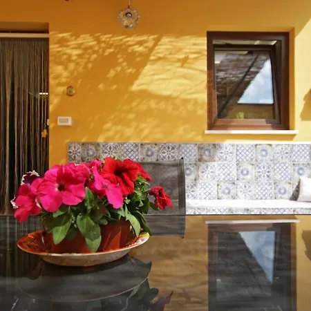 Antica Cefalu' Holiday home *