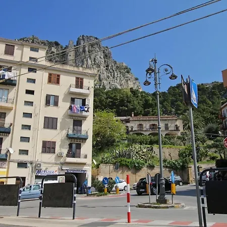 Antica Cefalu' Holiday home *